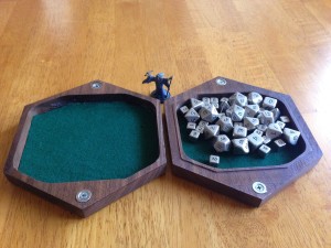 hrothgars_hoard_bard_Dice_tray_open